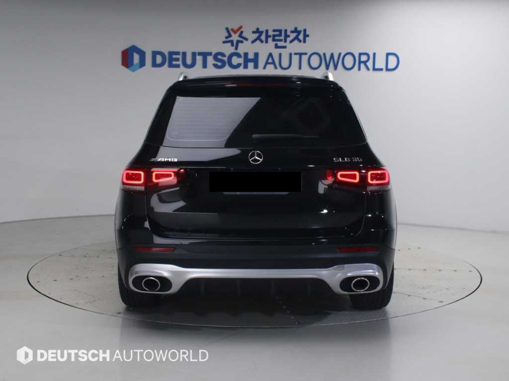 Mercedes-Benz GLB-Class — photo 04