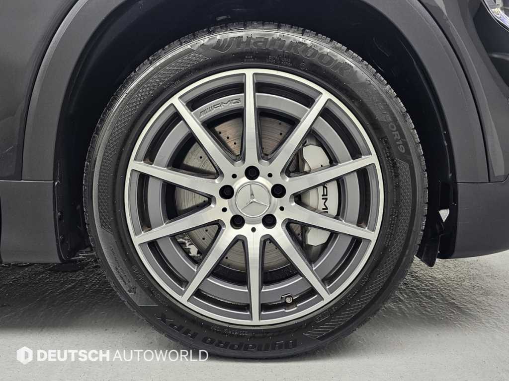 Mercedes-Benz GLB-Class — photo 05