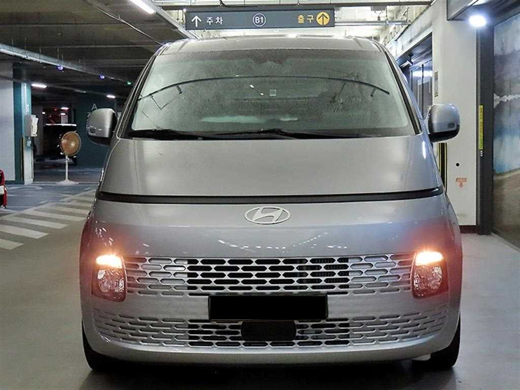Hyundai Staria — photo 02