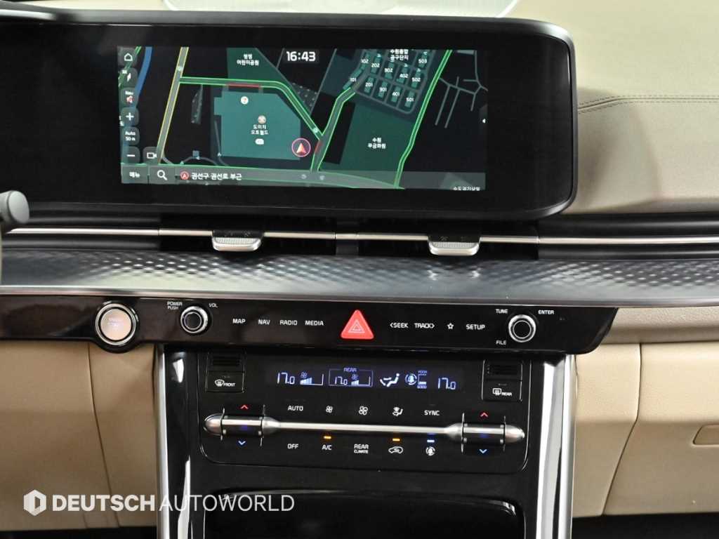 Kia Carnival — photo 14