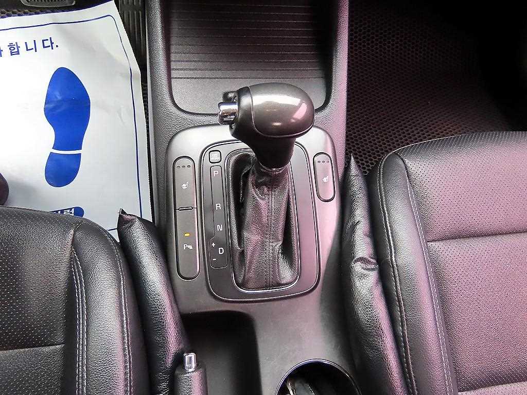 Kia K3 — photo 10