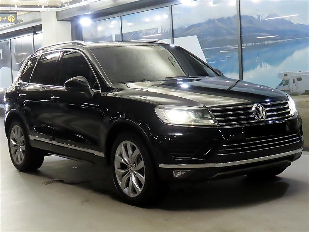 Volkswagen Touareg — photo 01