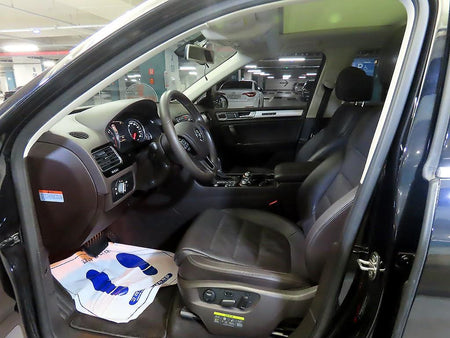 Volkswagen Touareg — photo 06