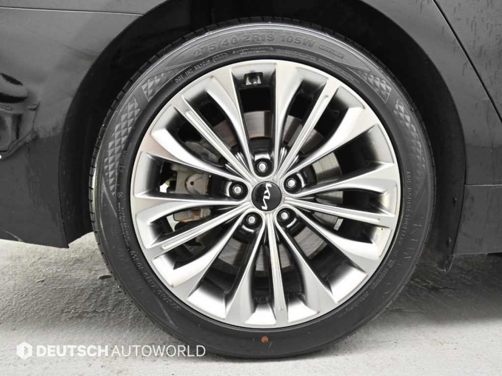 Kia K9 — photo 05