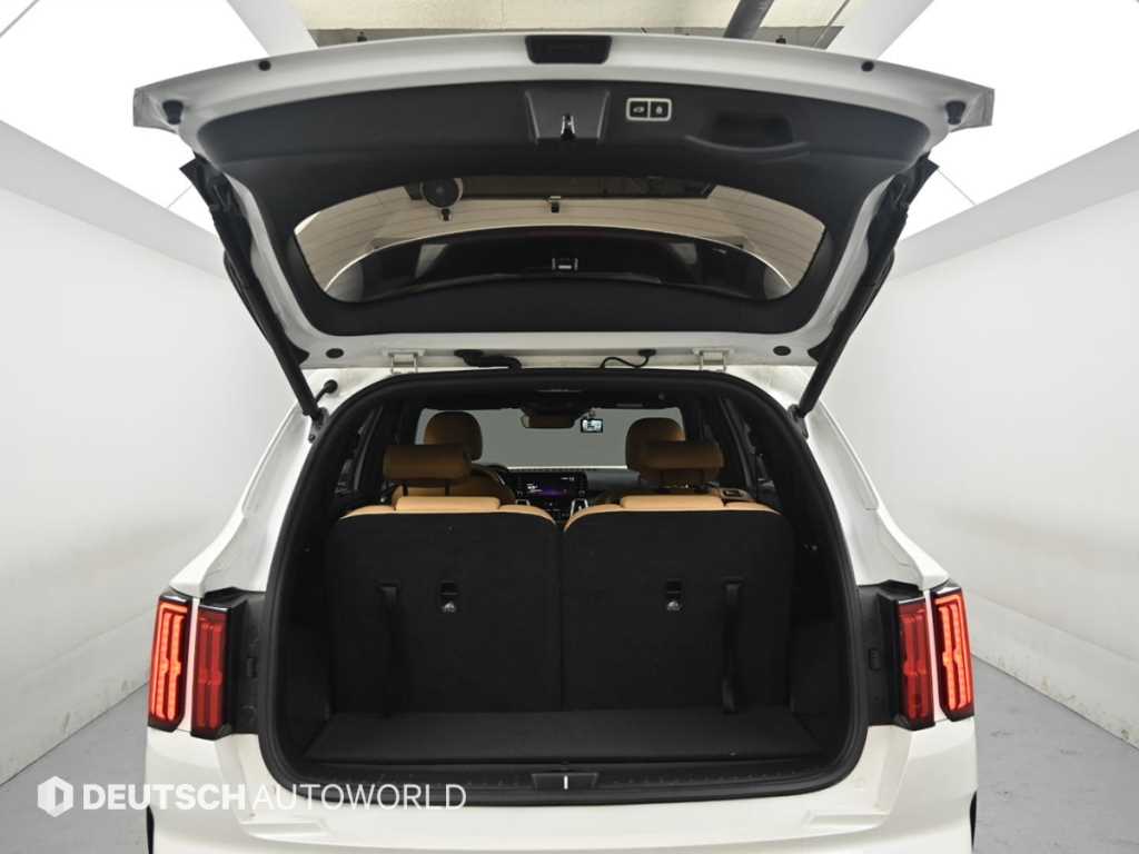 Kia Sorento — photo 19