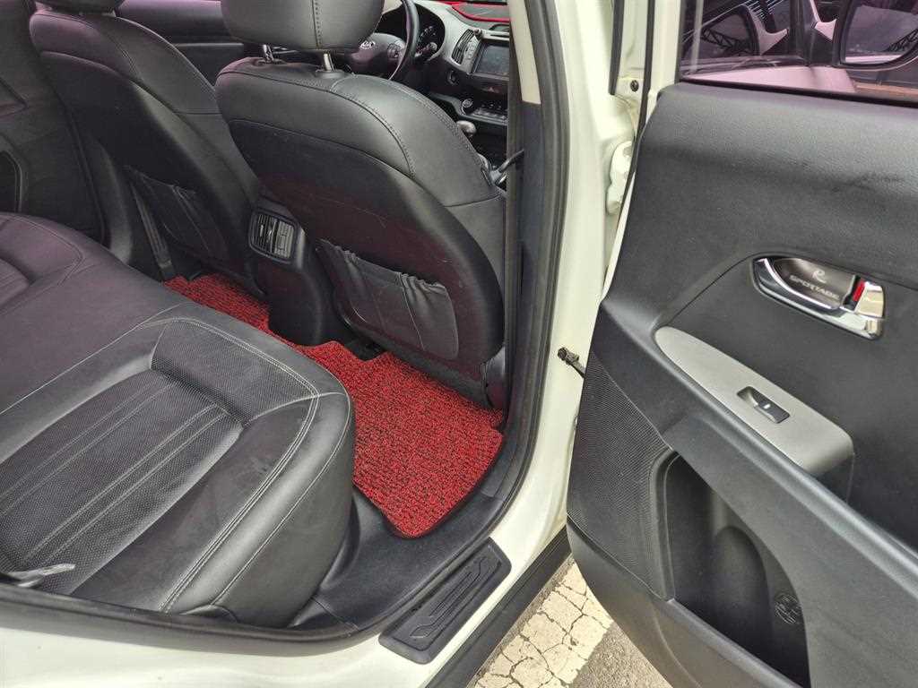 Kia Sportage — photo 13
