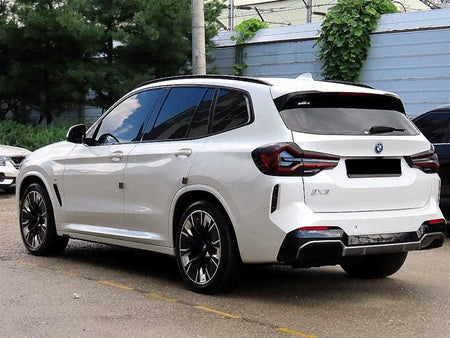 BMW iX3 — photo 03