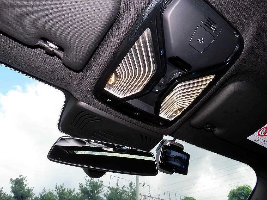 BMW iX3 — photo 15