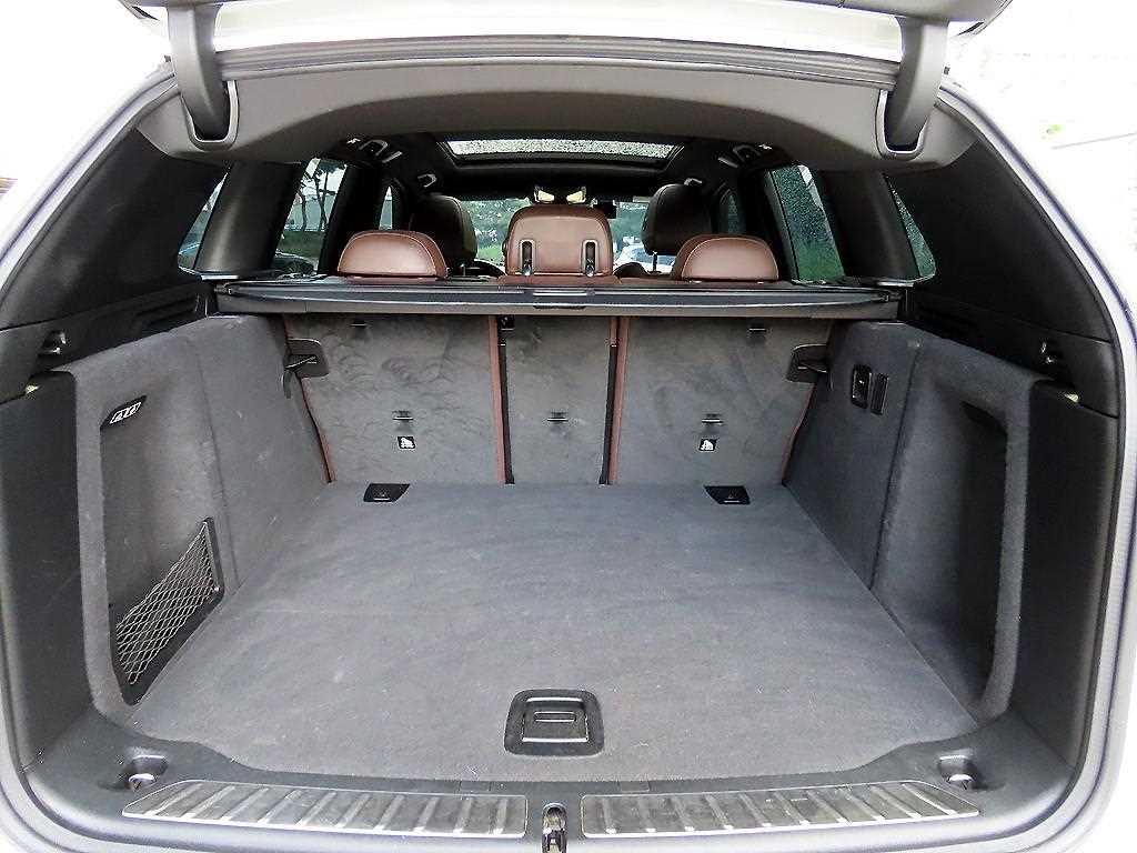 BMW iX3 — photo 17