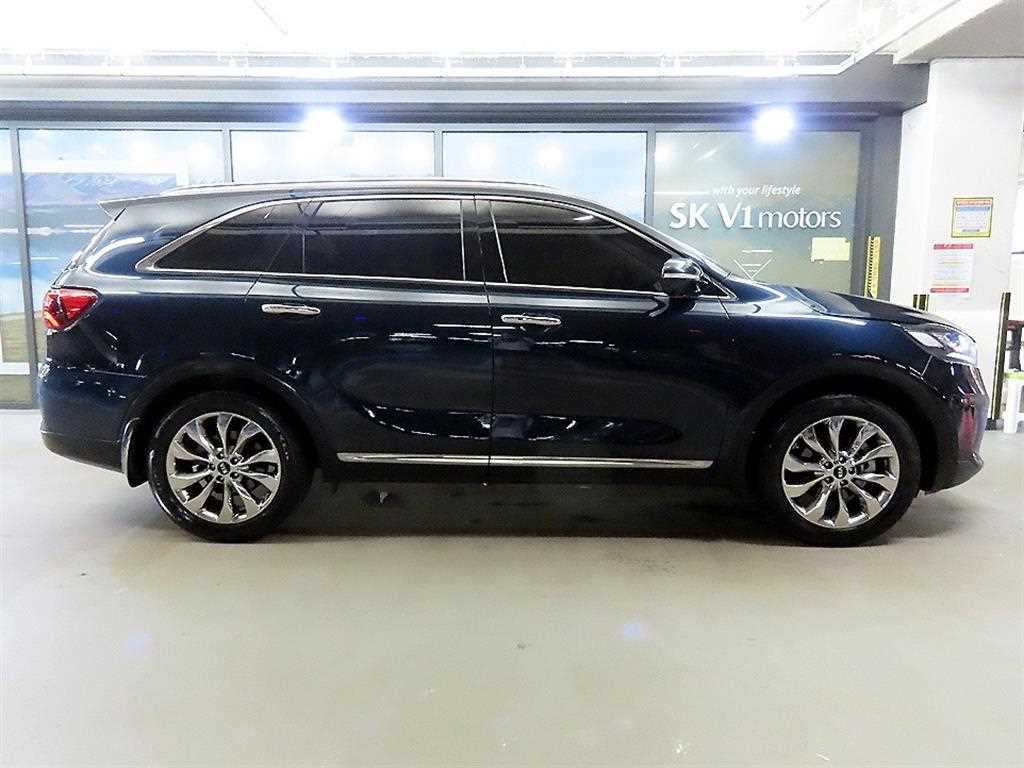 Kia Sorento — photo 03