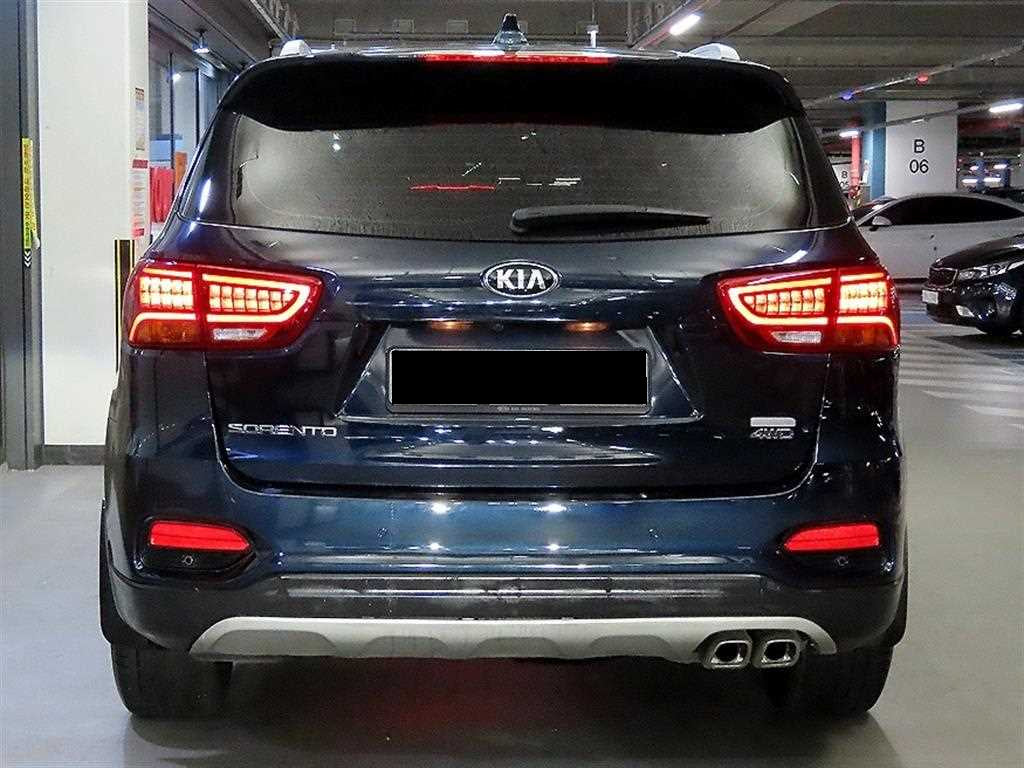 Kia Sorento — photo 05