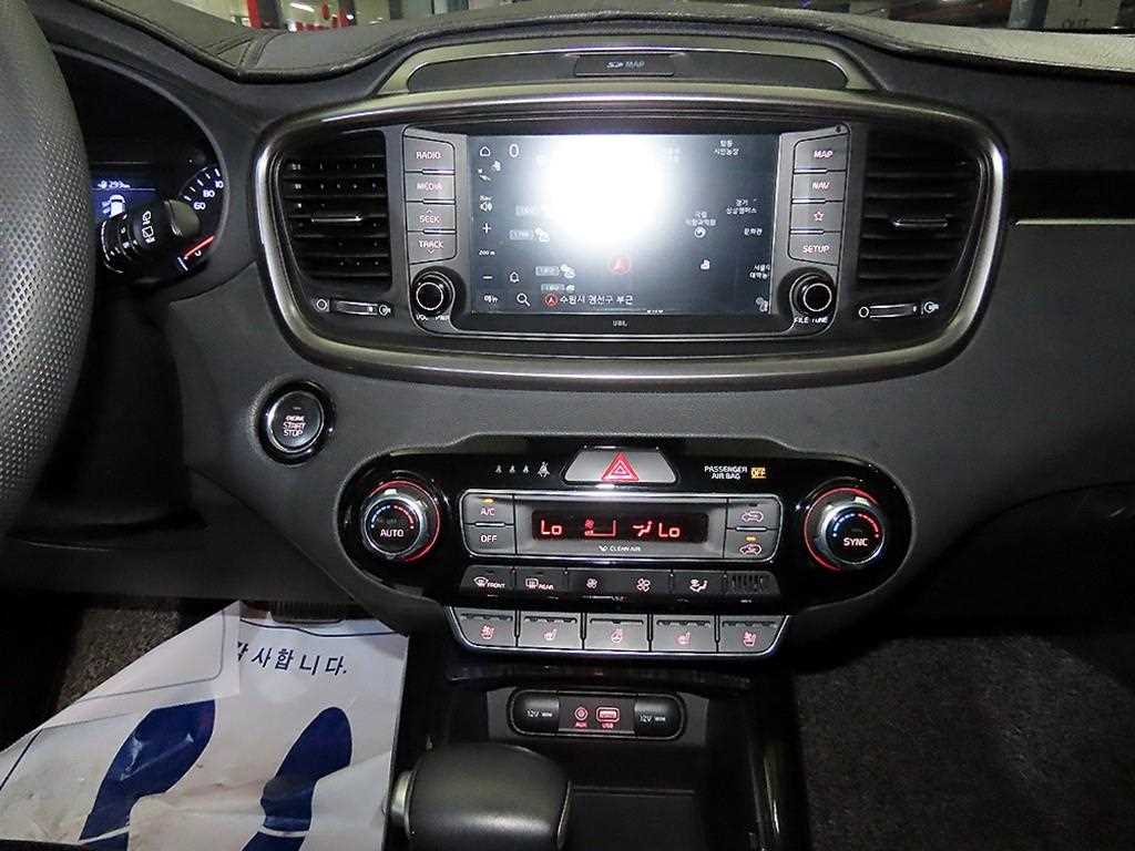 Kia Sorento — photo 11