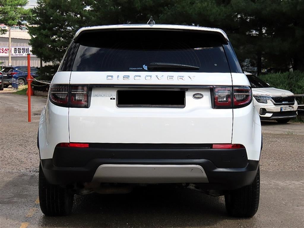 Land Rover Discovery Sport — photo 04