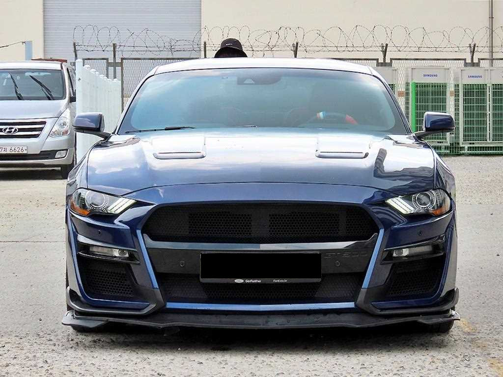 Ford Mustang — photo 01