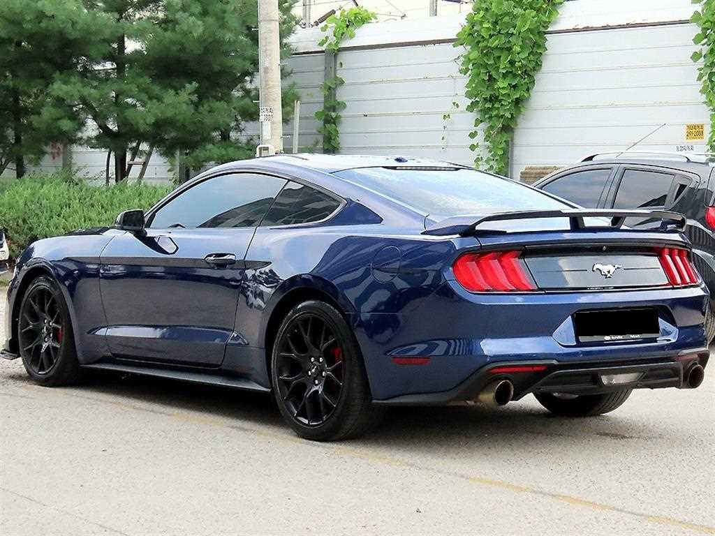 Ford Mustang — photo 03
