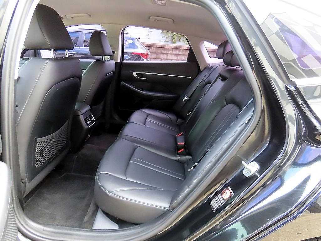 Hyundai Sonata — photo 06