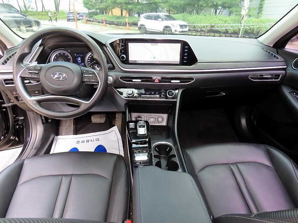 Hyundai Sonata — photo 07