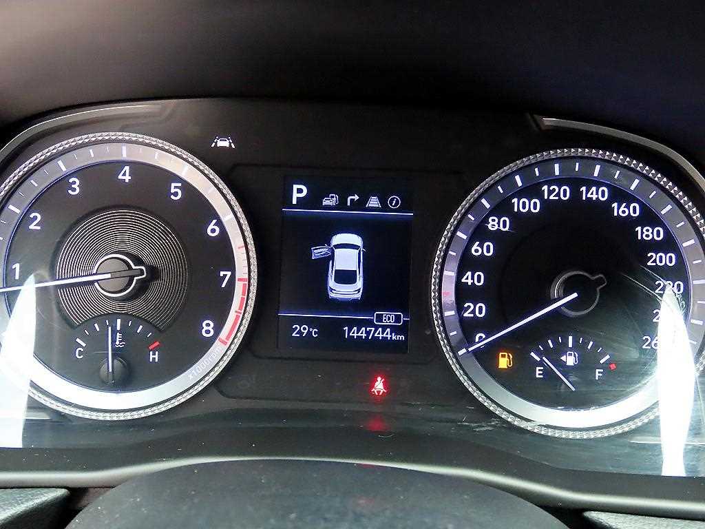 Hyundai Sonata — photo 09