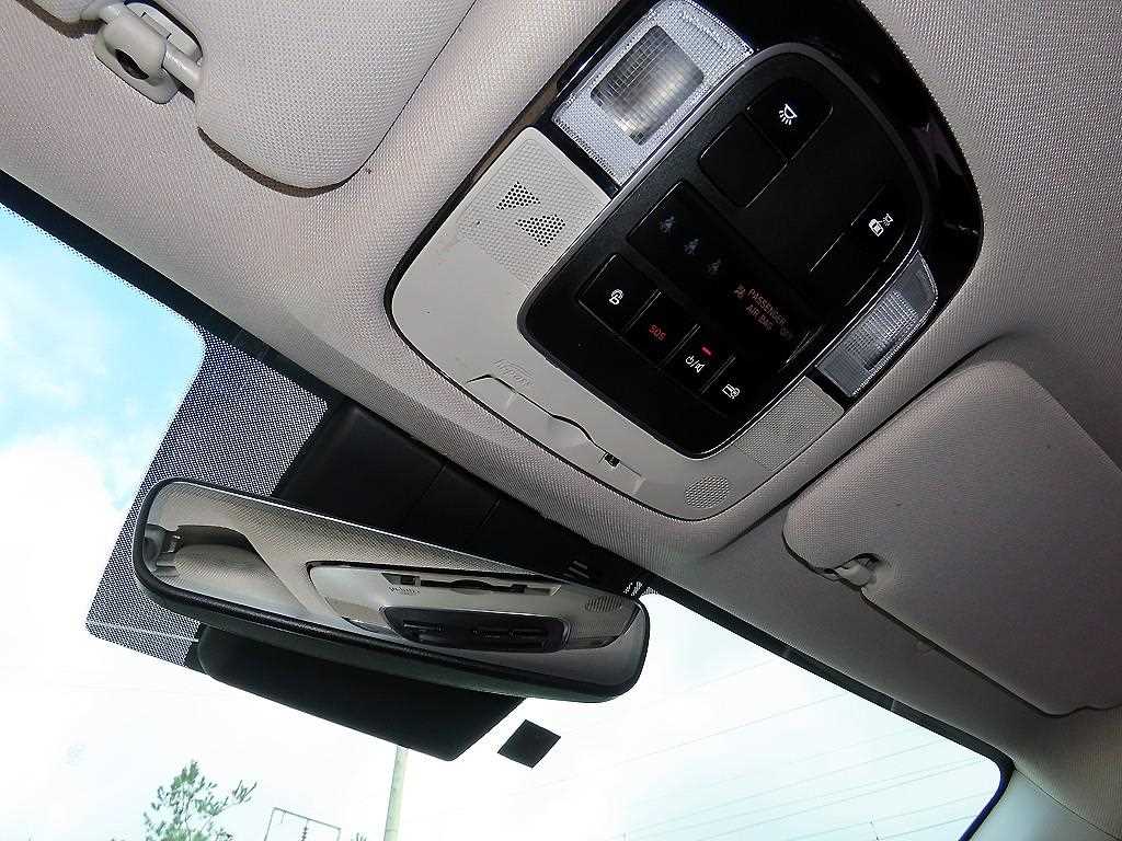 Hyundai Sonata — photo 17