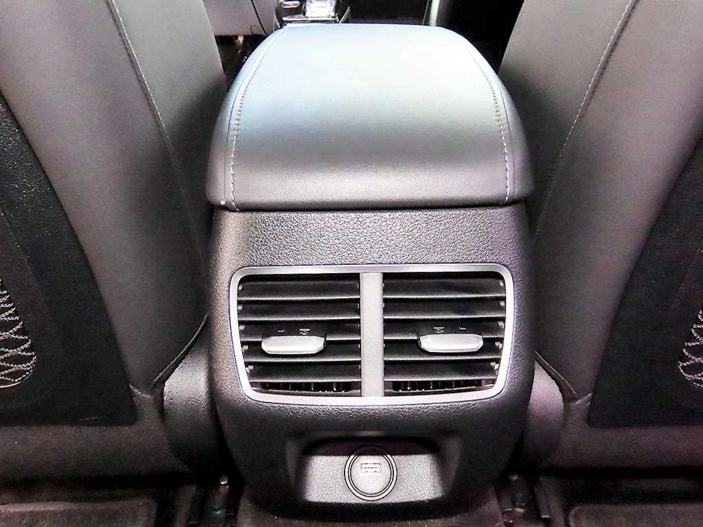 Hyundai Sonata — photo 18