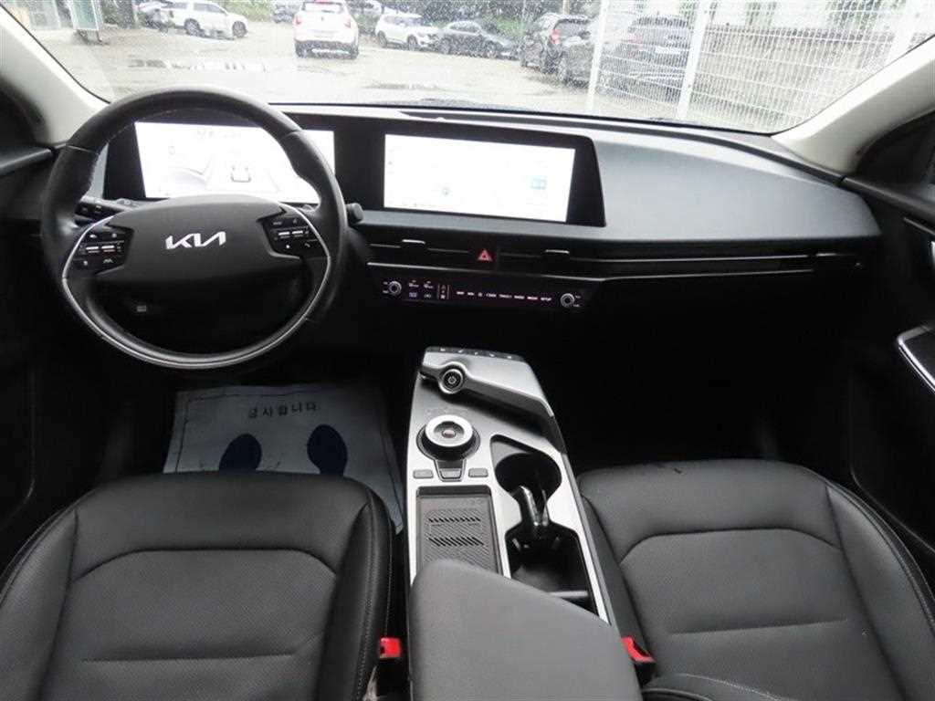 Kia EV6 — photo 09
