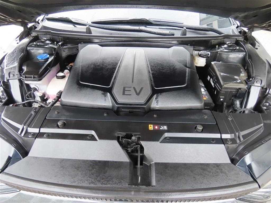 Kia EV6 — photo 20