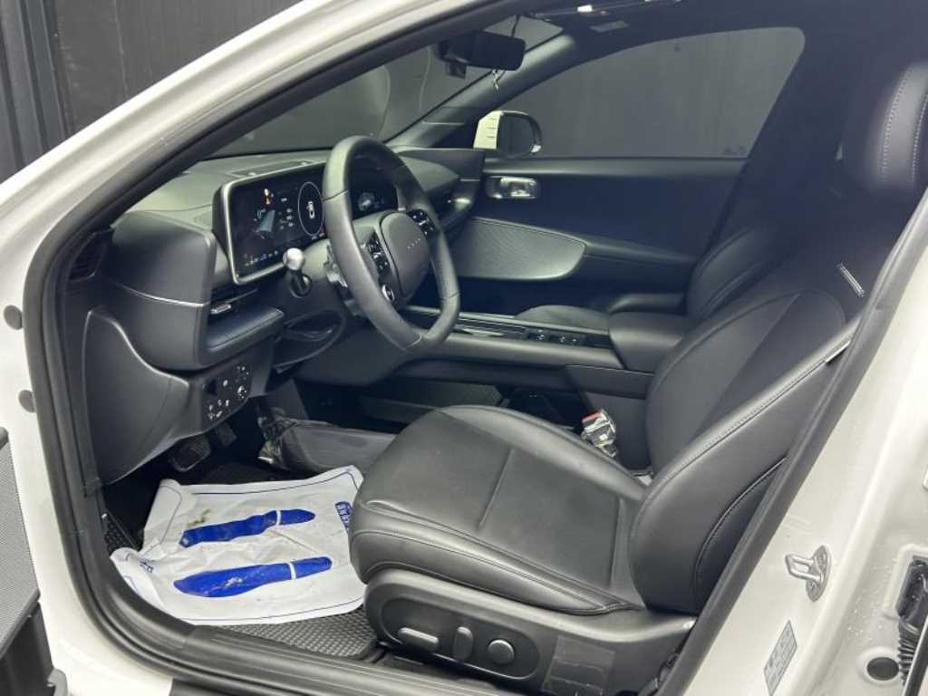 Hyundai Ioniq6 — photo 05