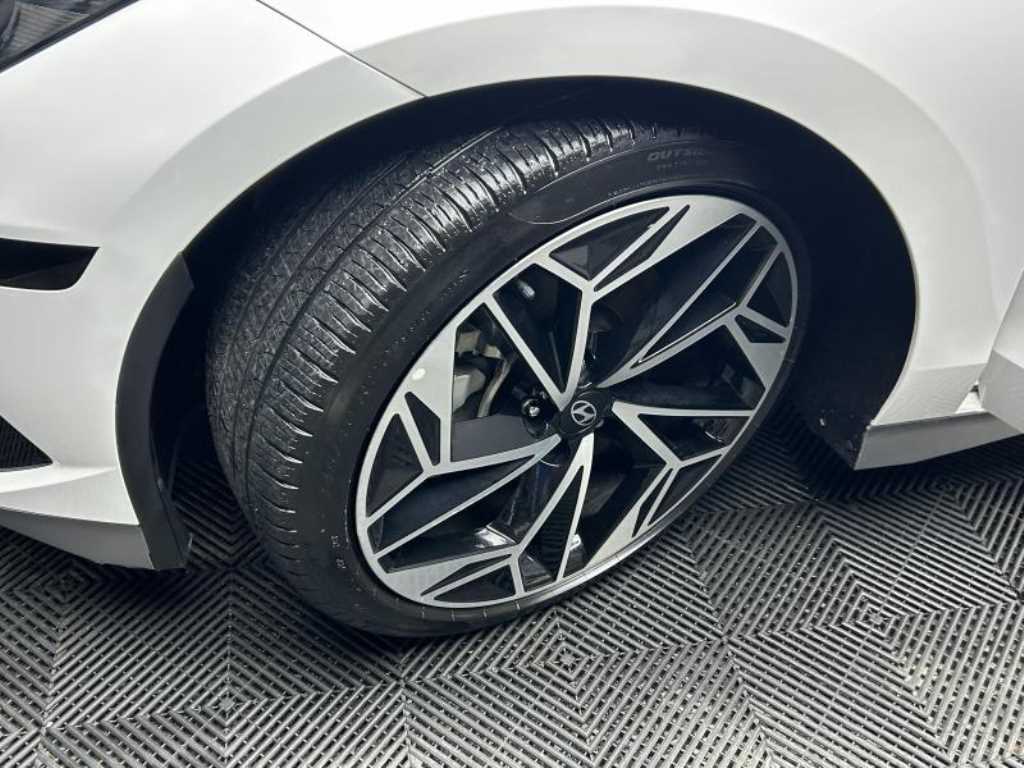 Hyundai Ioniq6 — photo 18