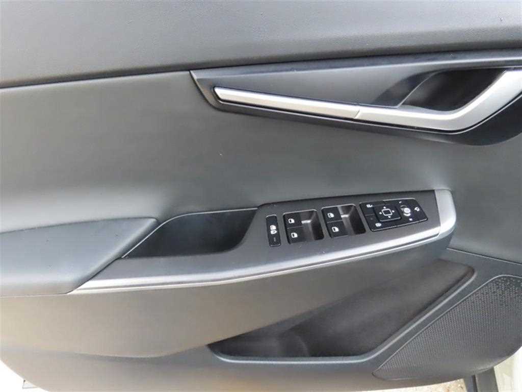 Kia EV6 — photo 08