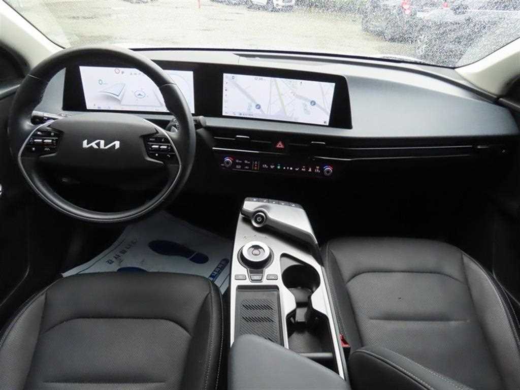Kia EV6 — photo 10