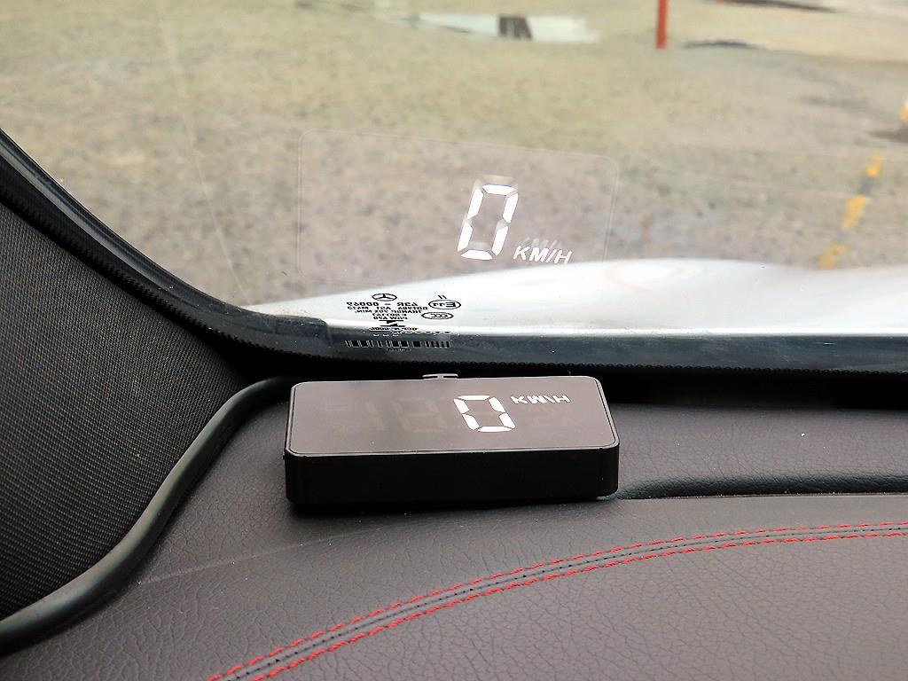 Mercedes-Benz CLA-Class — photo 10