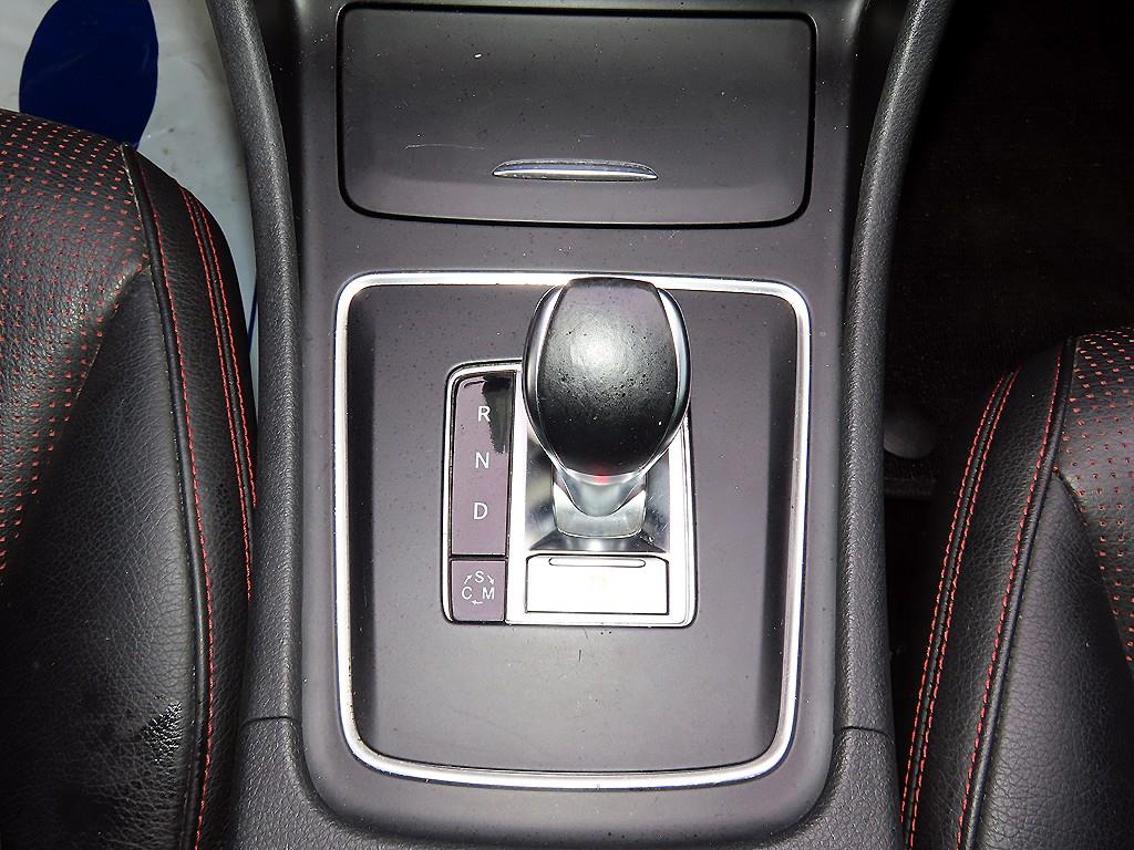 Mercedes-Benz CLA-Class — photo 11