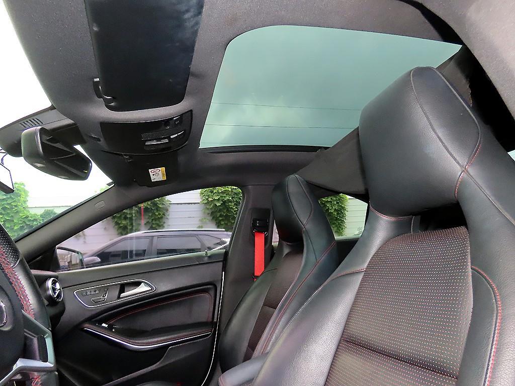 Mercedes-Benz CLA-Class — photo 18