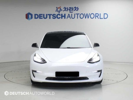 Tesla Model 3 — photo 03