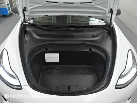 Tesla Model 3 — photo 06