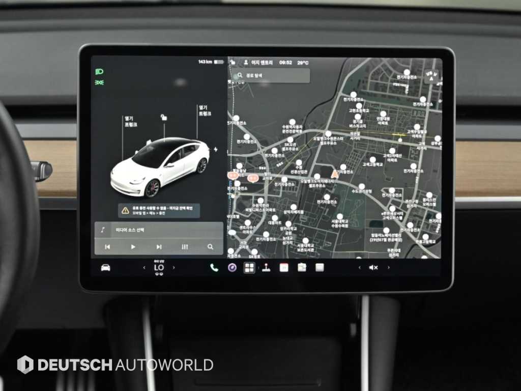 Tesla Model 3 — photo 14