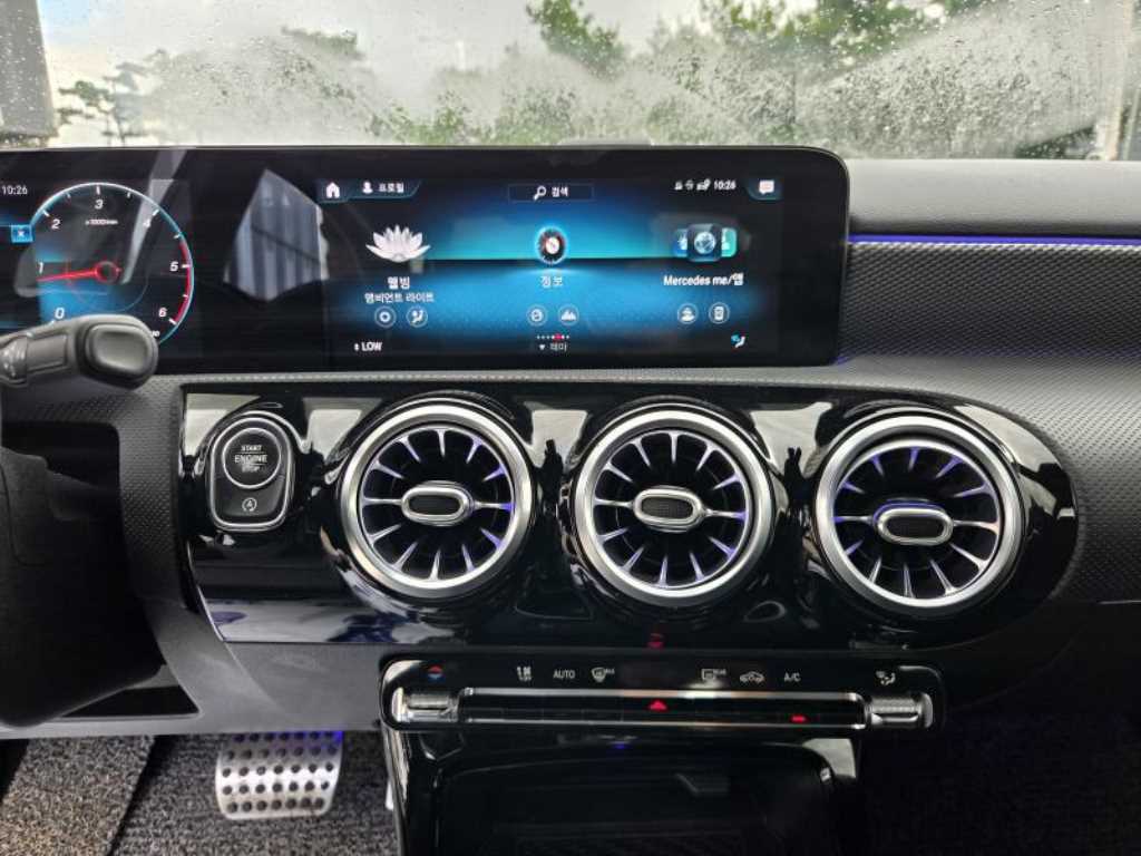 Mercedes-Benz A-Class — photo 14