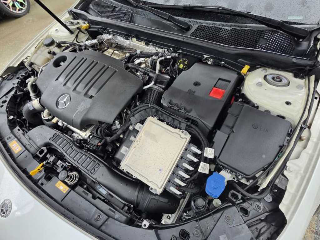 Mercedes-Benz A-Class — photo 18