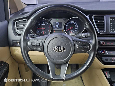 Kia Carnival — photo 13