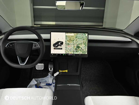 Tesla Model 3 — photo 07