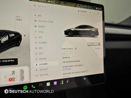 Tesla Model 3 — photo 08