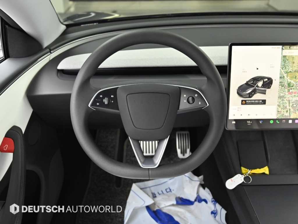 Tesla Model 3 — photo 13