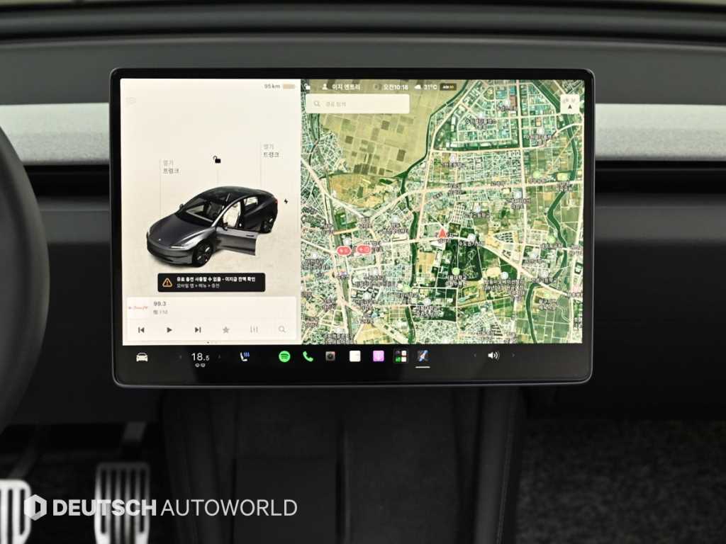 Tesla Model 3 — photo 14