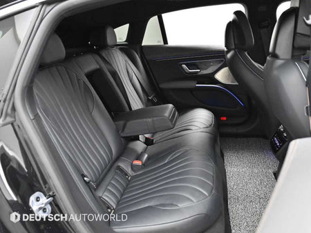 Mercedes-Benz EQS — photo 12