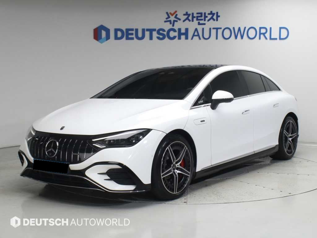 Mercedes-Benz EQE — photo 01