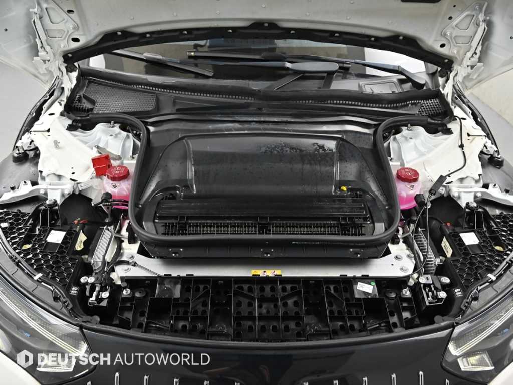 Mercedes-Benz EQE — photo 06
