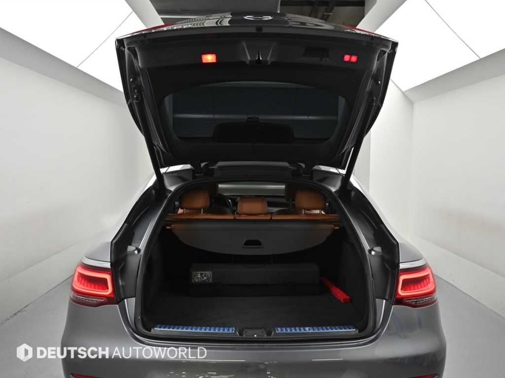 Mercedes-Benz GLC-Class — photo 19