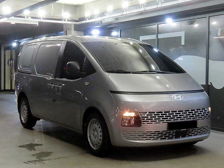 Hyundai Staria — photo 01