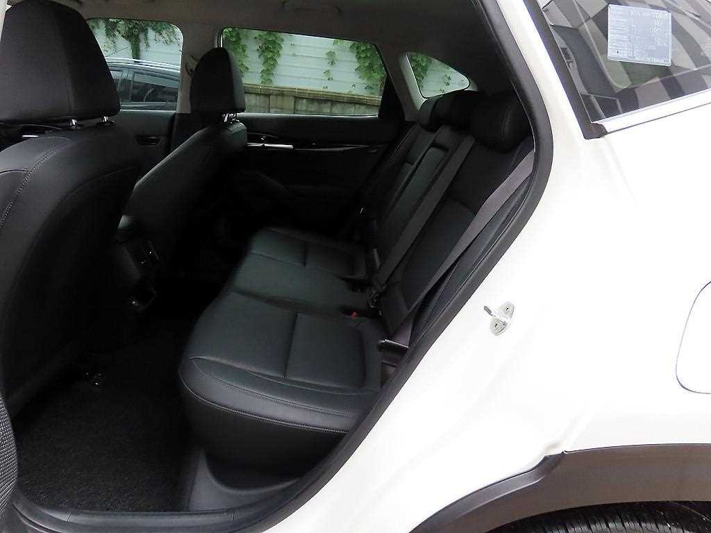 Kia Seltos — photo 06