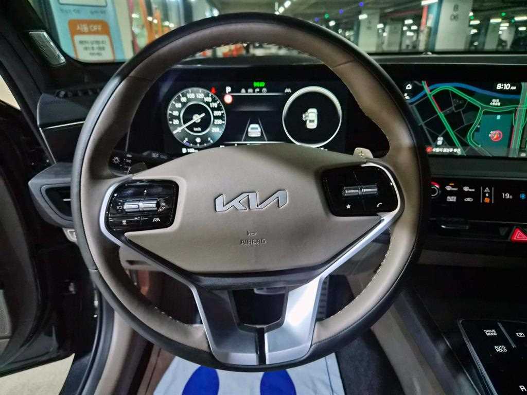 Kia K8 — photo 08
